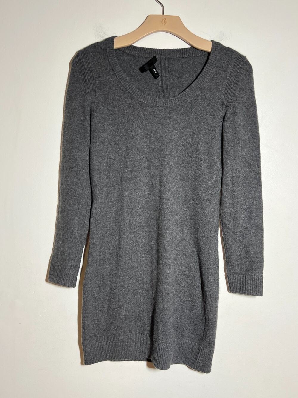 Aqua Cashmere EUC Gray 100% Cashmere Crew Neckline Dress Size S